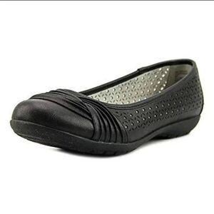 WHITE MOUNTAIN ROUND TOE SLIP-ON WOMEN"S BALLET FLATS SHOE